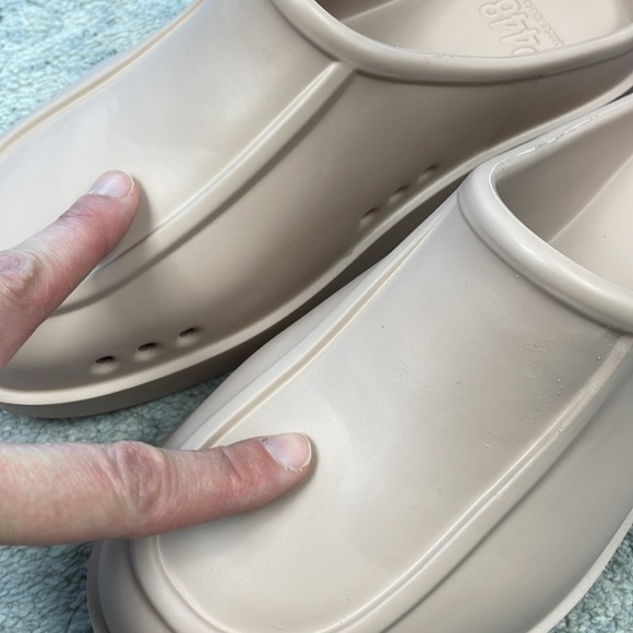 NIB P448 Flo Cipria Sandal Clog Slip On Backless Cream Beige Sz 38 39 main image 3